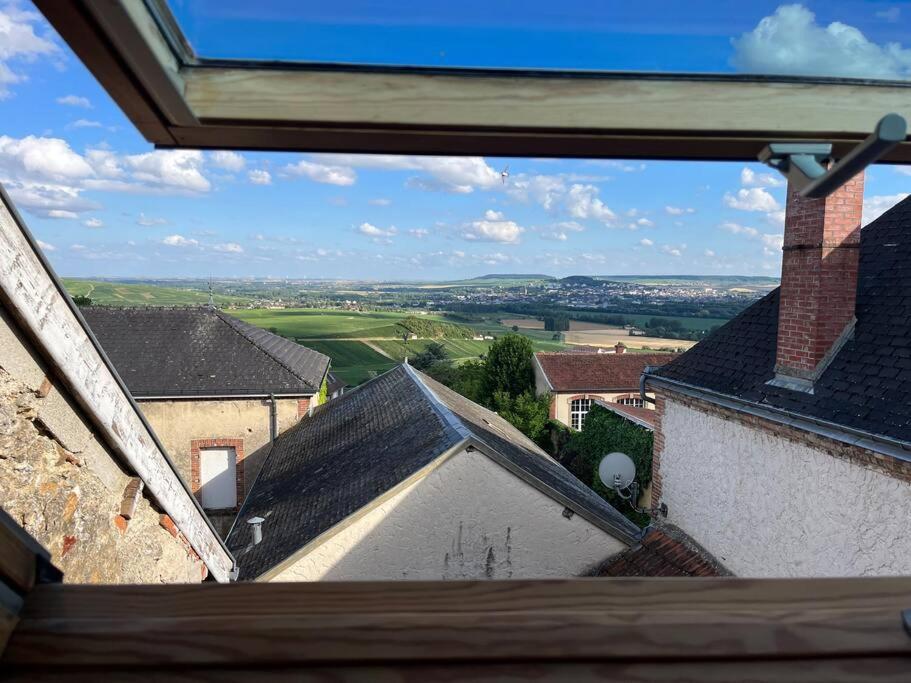 Un Petit Coin Sous Les Toits Villa Hautvillers Buitenkant foto